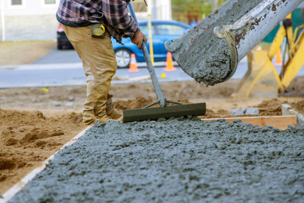 Best Local Concrete Companies  in Forsyth, IL